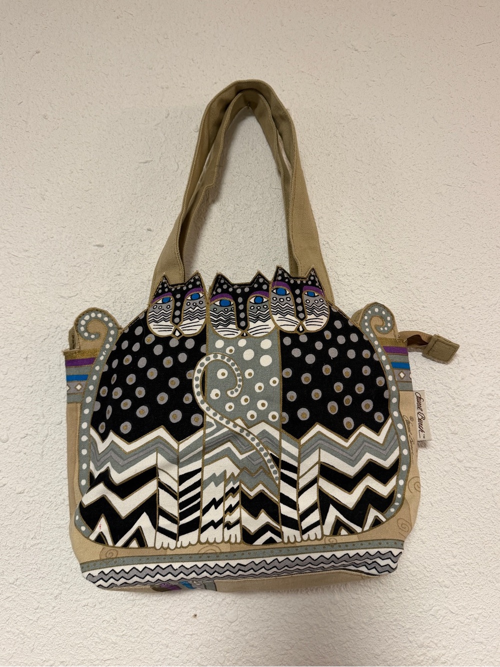 Laurel Burch three Cat Canvas Tote Bag in Beige and Black zippered closure